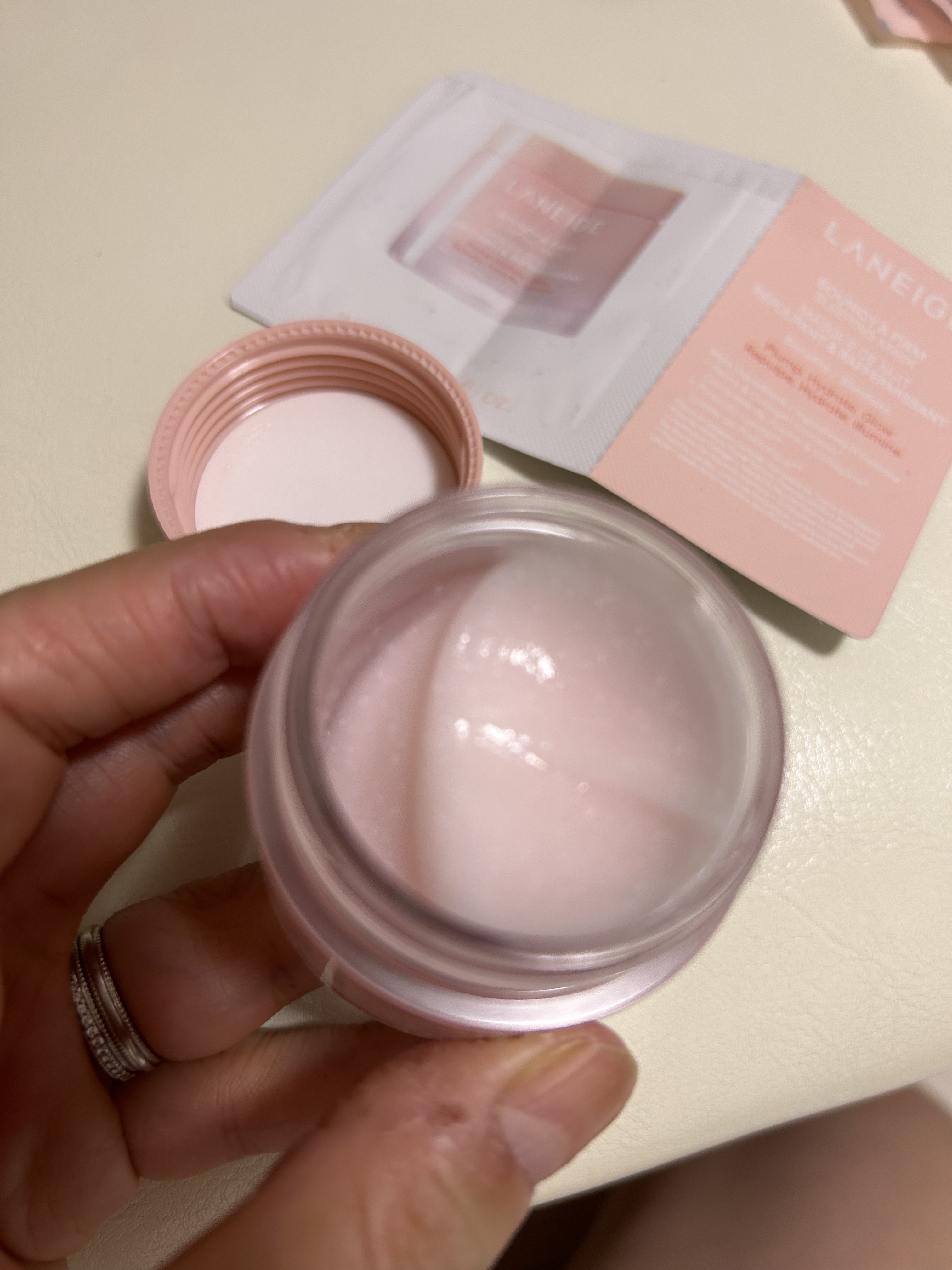 ウォータースリーピングマスク/LANEIGE/フェイスクリームを使ったクチコミ（2枚目）