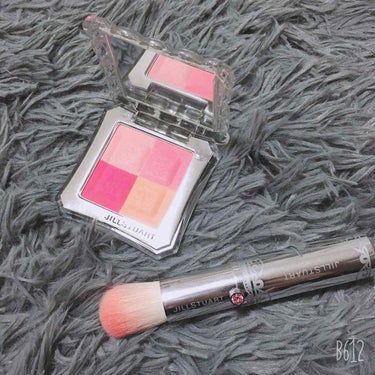 ジルスチュアート
Mix Blush Compact N
02 fresh apricot
4860円


パッケージが可愛くてとても心くすぐられるジルスチュアート💕

こちらは多分同じカラーばかり3コ