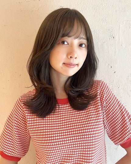 HARUNA on LIPS 「バランスの良いレイヤー⭕️ミディアムはワンカールで可愛い❤️さ..」(5枚目)