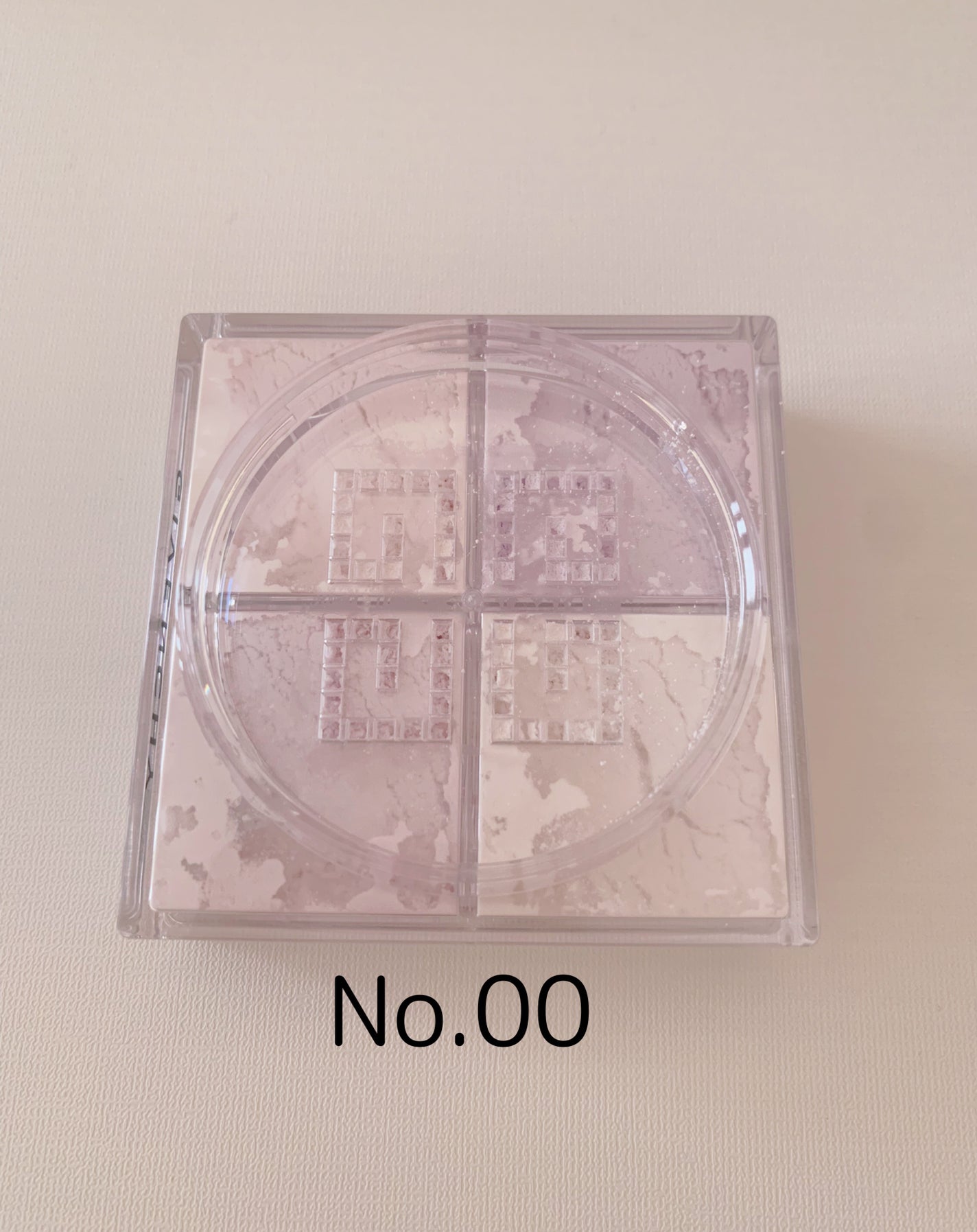 プリズム・リーブル/GIVENCHY/ルースパウダーを使ったクチコミ(2枚目)