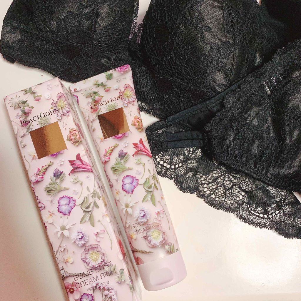 ボムバストクリーム　リッチ/PEACH JOHN/バストケア・ヒップケアを使ったクチコミ（1枚目）