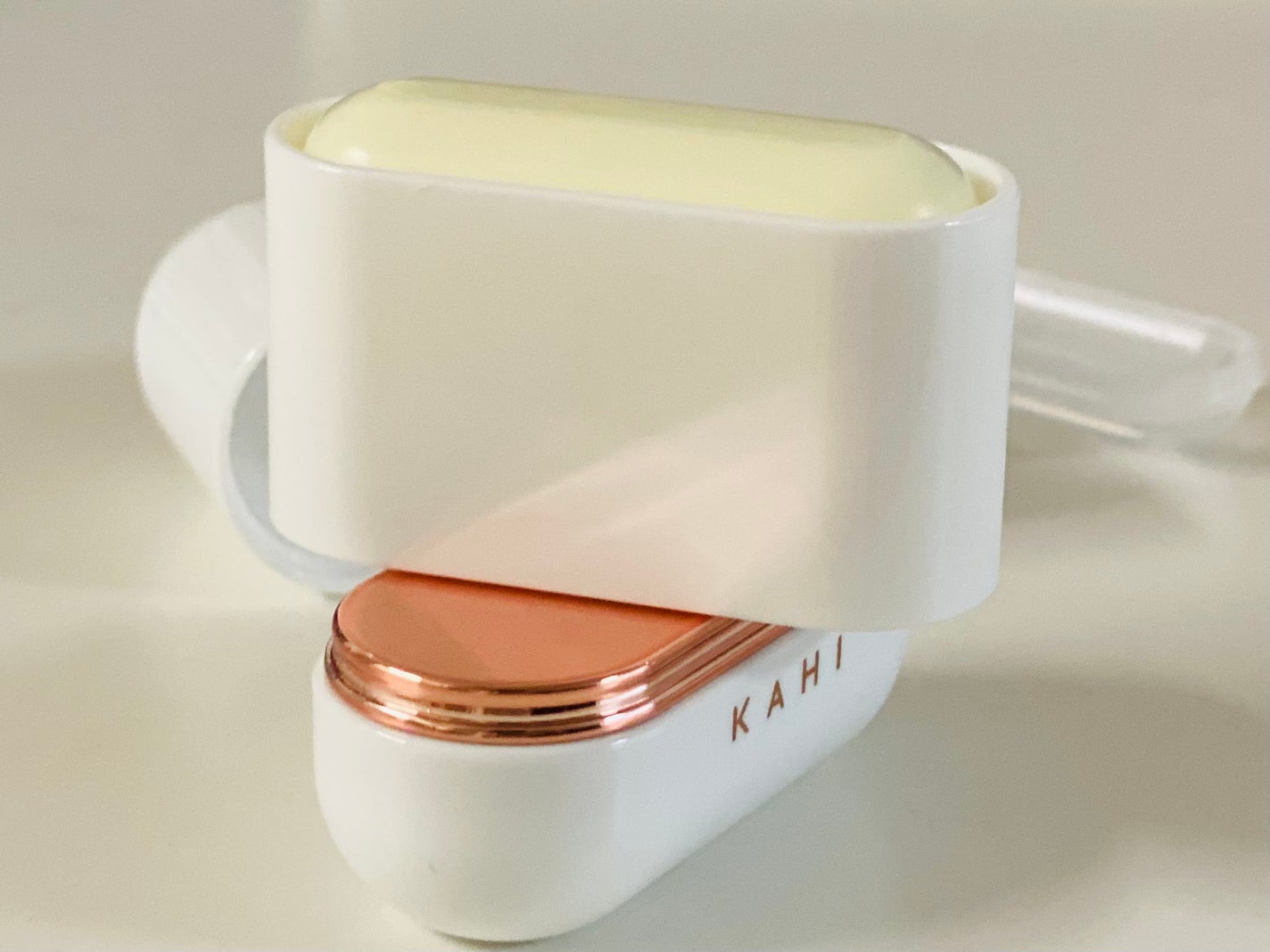 エアリーフィットサンスティック/KAHI/日焼け止めスティックを使ったクチコミ(3枚目)