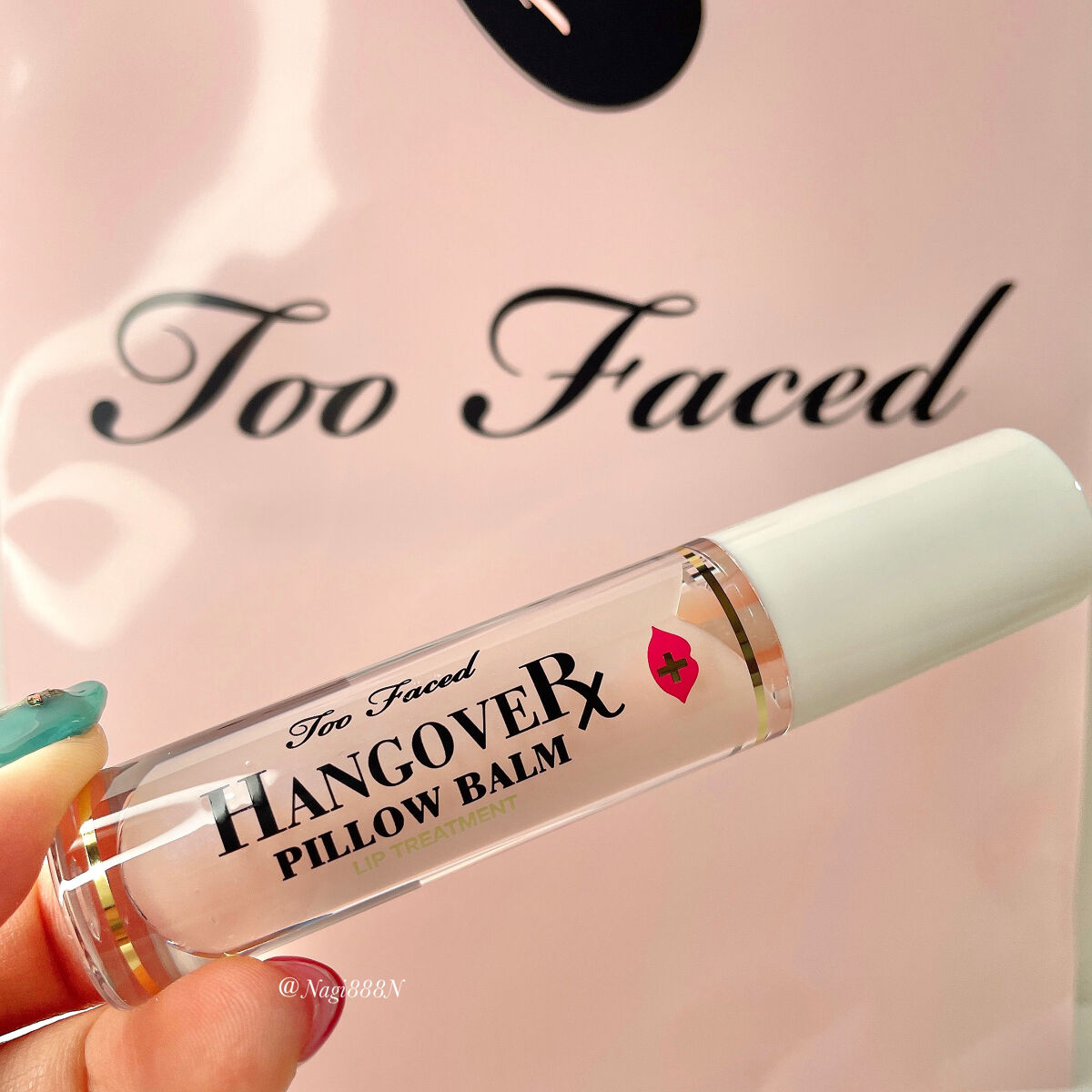～トゥー フェイスド ハングオーバー～ ピロー バーム リップ トリートメント/Too Faced/リップ美容液を使ったクチコミ（2枚目）
