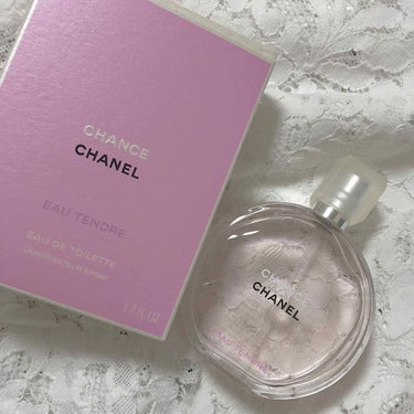 CHANEL
チャンス オー タンドゥル オードゥ トワレット(ヴァポリザター)
50ml   ￥9,000


この間お店でこの香水の匂いを嗅いでもう一目惚れ😍
でも学生の私からしたら定価だとさすがに