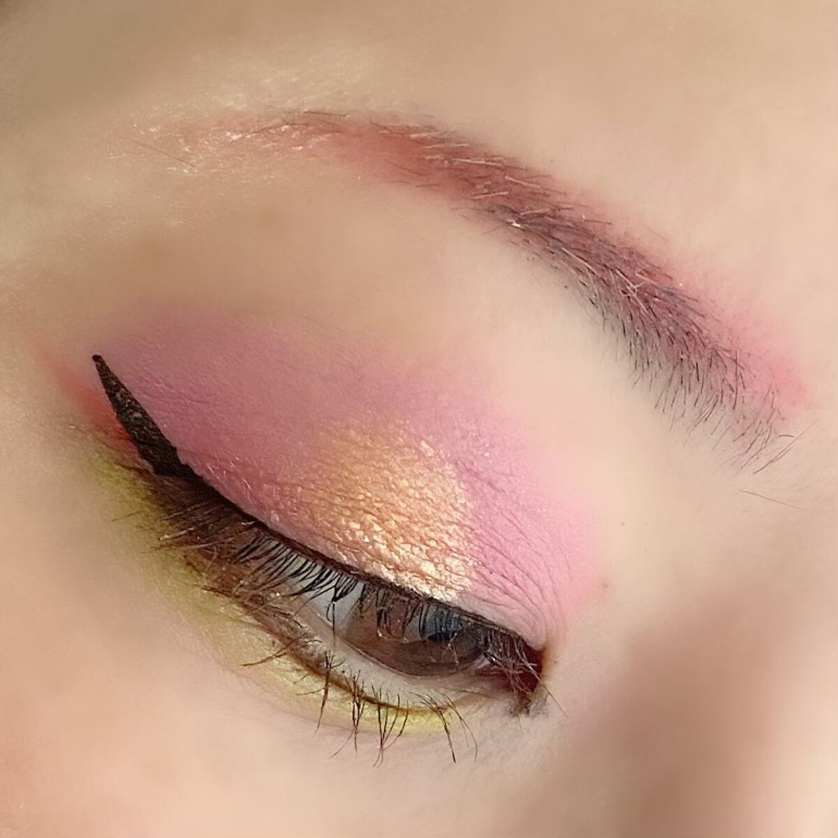 Super Shock Shadow/ColourPop/単色アイシャドウを使ったクチコミ（2枚目）