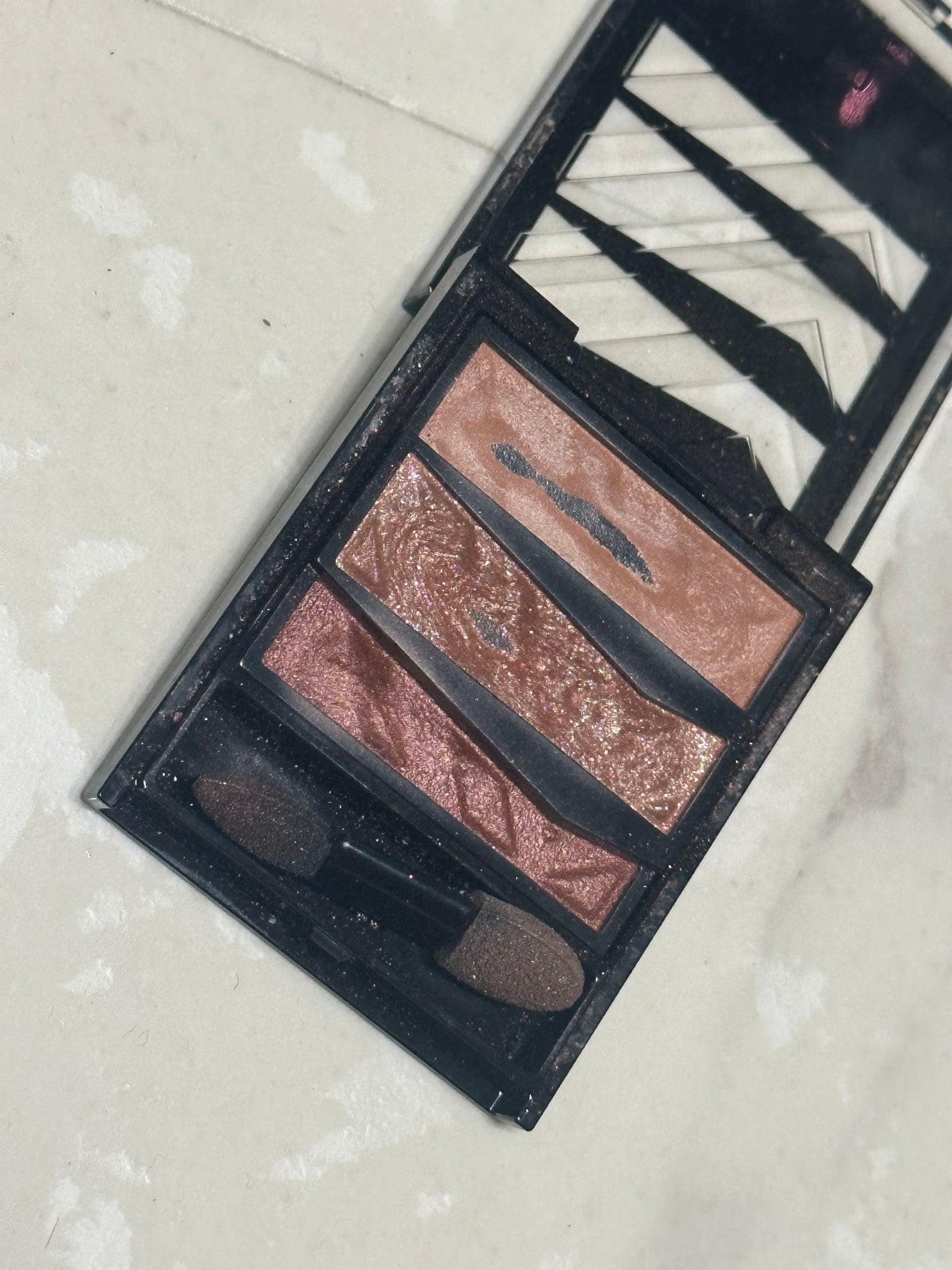 パーツリサイズシャドウ/KATE/アイシャドウパレットを使ったクチコミ(2枚目)