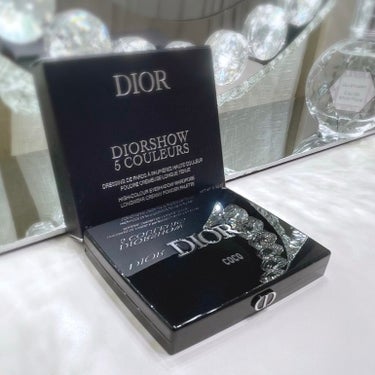 Dior ディオールショウ サンク クルールのクチコミ「Dior
ディオールショウ サンク クルール 
429 トワル ドゥ ジュイ

蓋が固くて爪が.....」（2枚目）