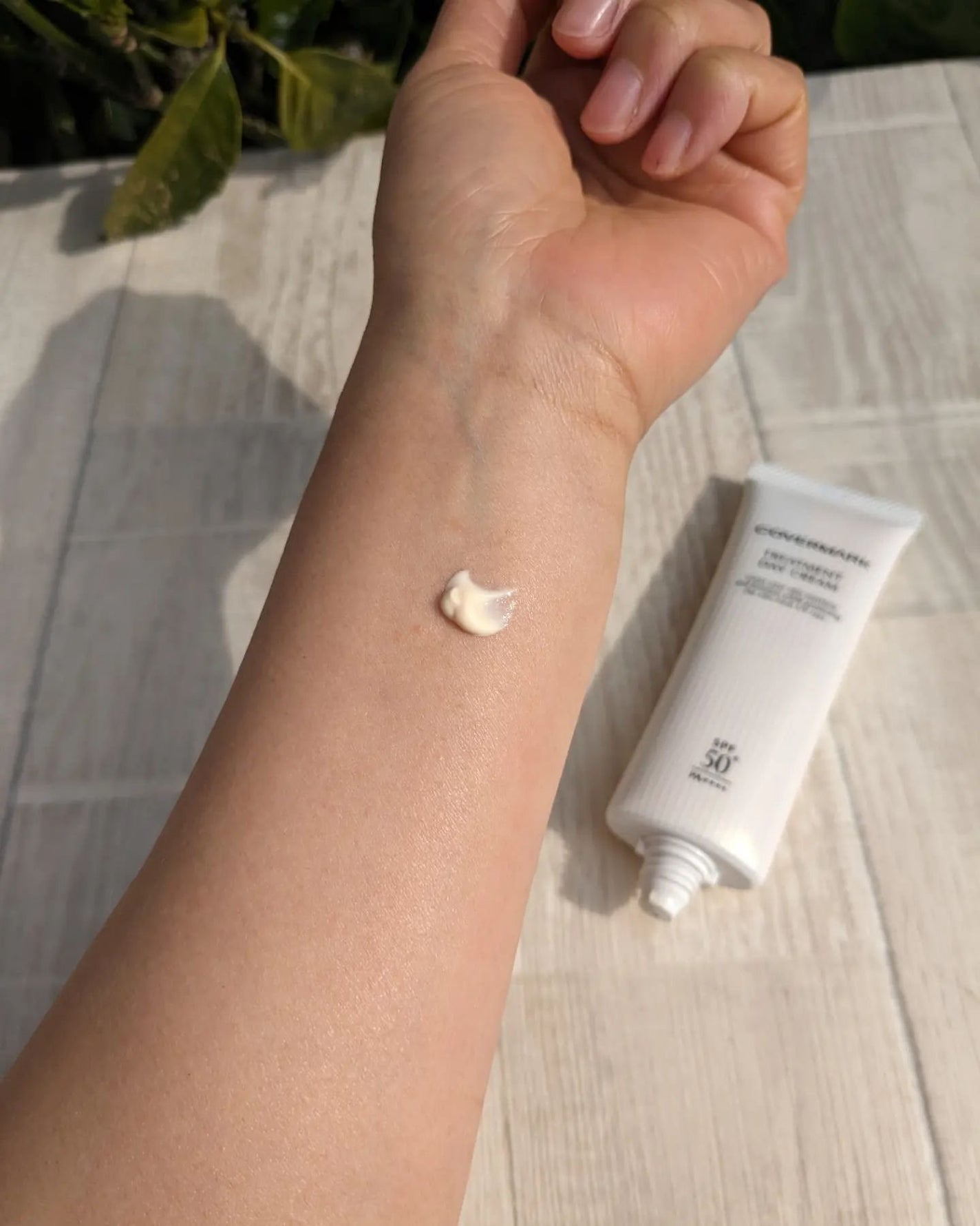 トリートメント デイ クリーム/COVERMARK/日焼け止めクリームを使ったクチコミ(3枚目)