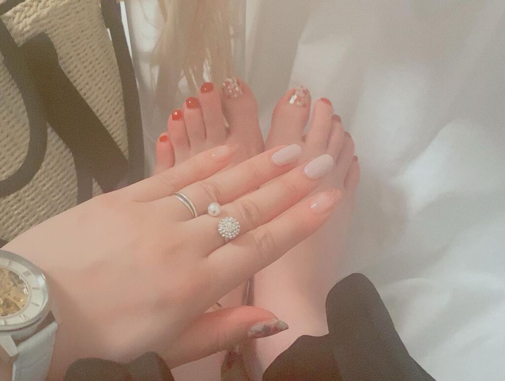 sakura on LIPS 「❁¨̮お手軽ネイル❁¨̮ん~可愛すぎる♡なかなかネイルも行きに..」(3枚目)