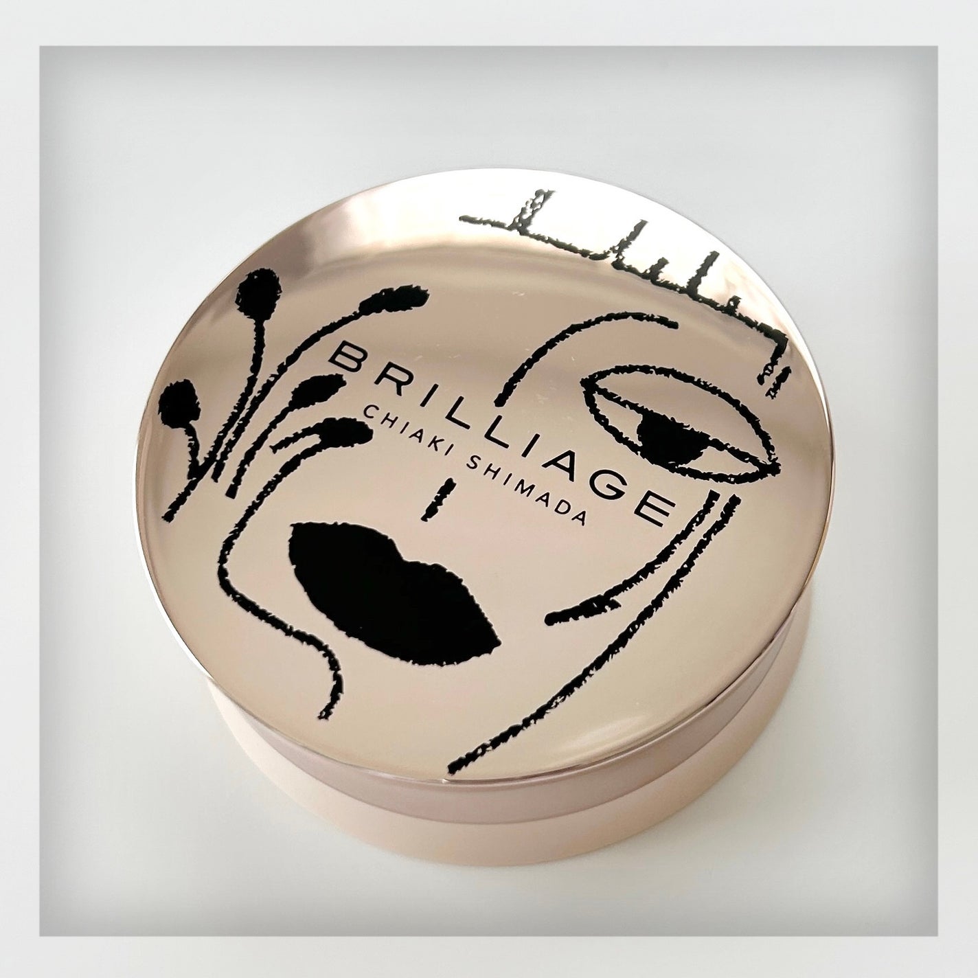 パウダリーファンデーション オーセンティックウーマン ロングステイ サテンヴェール/ブリリアージュ/パウダーファンデーションを使ったクチコミ(2枚目)