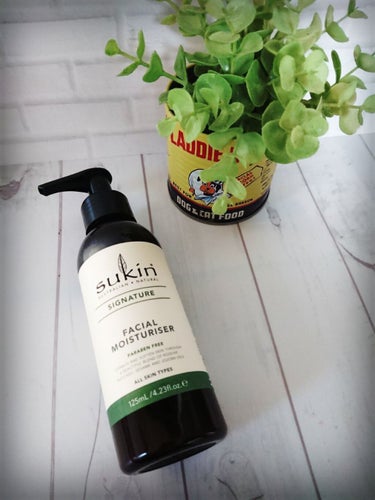 Sukin Facial Moisturiserのクチコミ「🌲Sukin Facial Moisturiser🌲
アイハーブ🌿購入品です👛

おすすめされ.....」（1枚目）