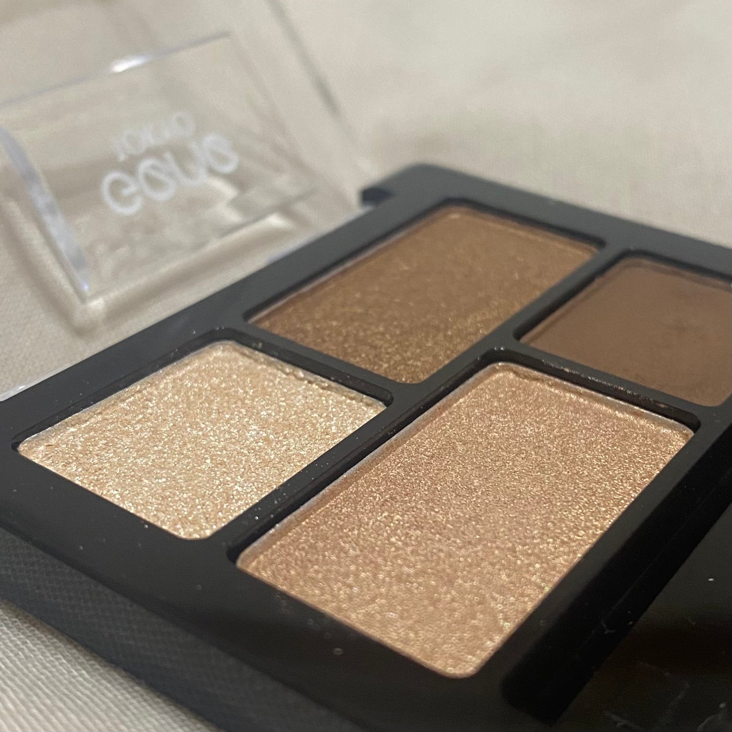 リラクシーアイシャドウ/GENE TOKYO/アイシャドウパレットを使ったクチコミ(2枚目)