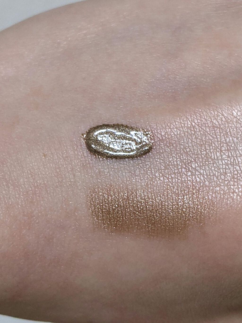 エッセンスクリームアイズ/KiSS/リキッドアイシャドウを使ったクチコミ（2枚目）