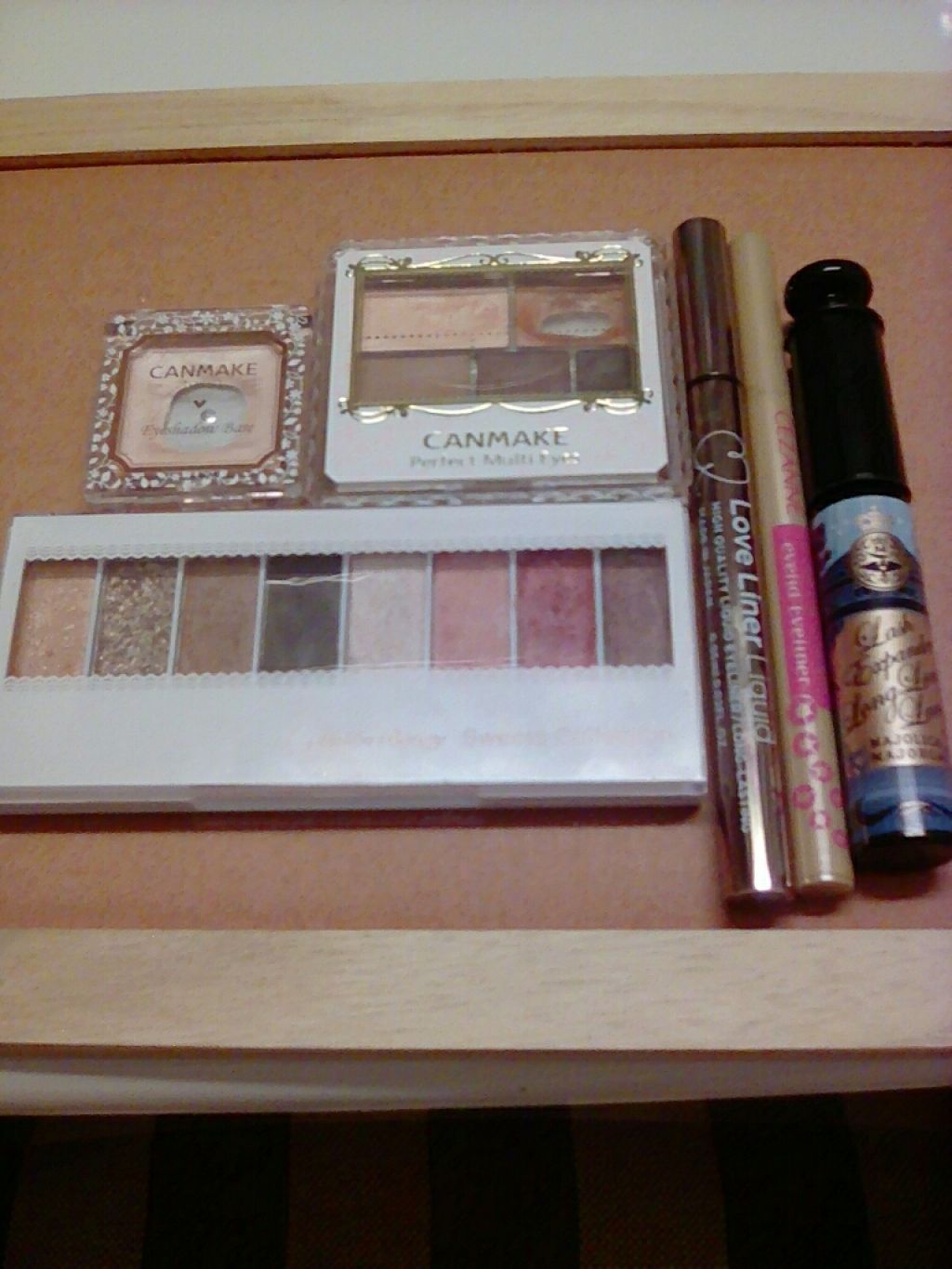 パーフェクトマルチアイズ/キャンメイク/アイシャドウパレットを使ったクチコミ(2枚目)