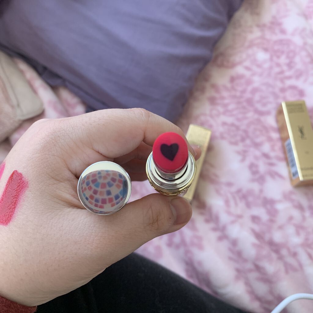 タトワージュ クチュール No.10 カーミンステートメント/YVES SAINT LAURENT BEAUTE/口紅を使ったクチコミ（3枚目）