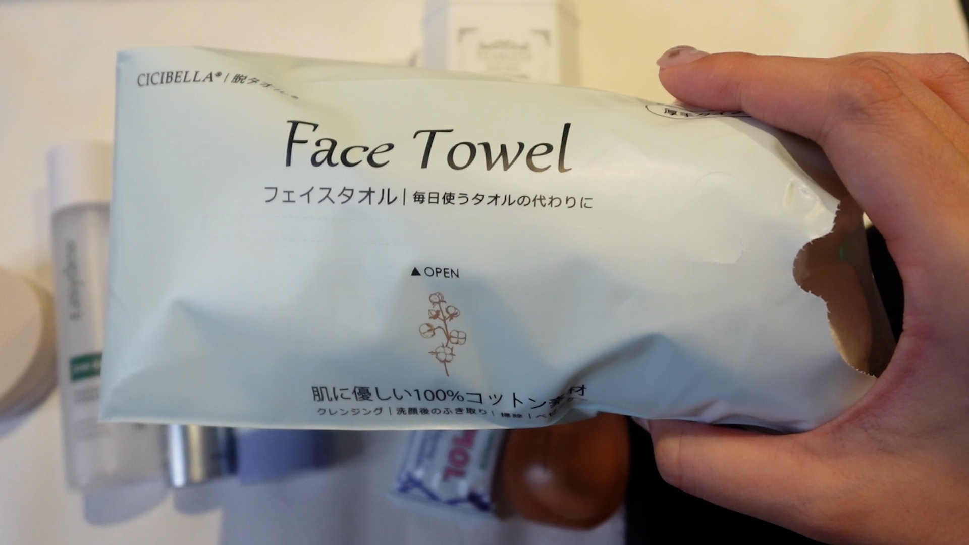 フェイスタオル/CICIBELLA/クレンジングタオルを使ったクチコミ（2枚目）