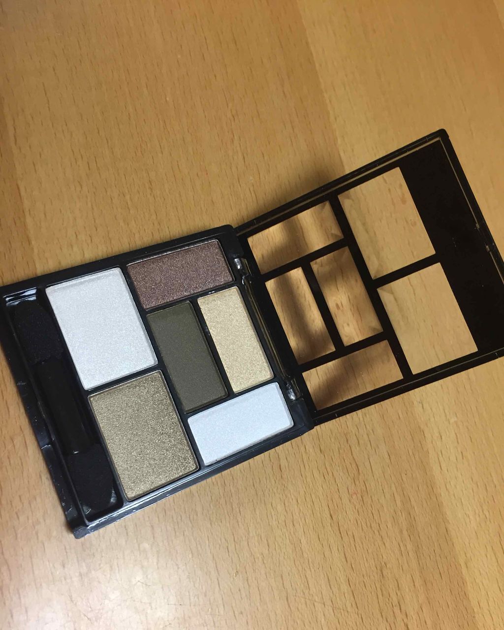 エルファー シャインカラーアイズ/DAISO/アイシャドウパレットを使ったクチコミ(2枚目)