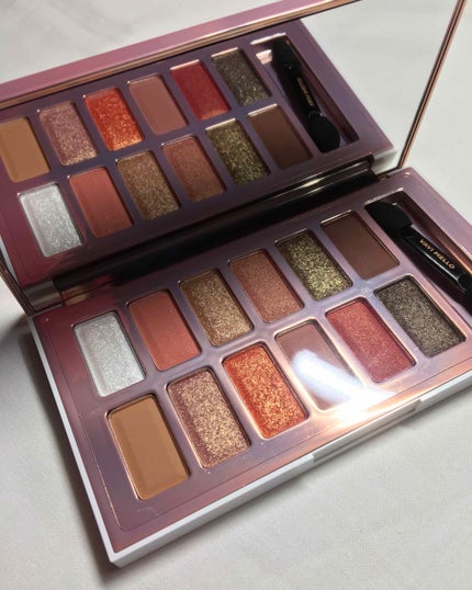 バレンタインボックス2 ピーチパレット/VAVI MELLO/アイシャドウパレットを使ったクチコミ(2枚目)