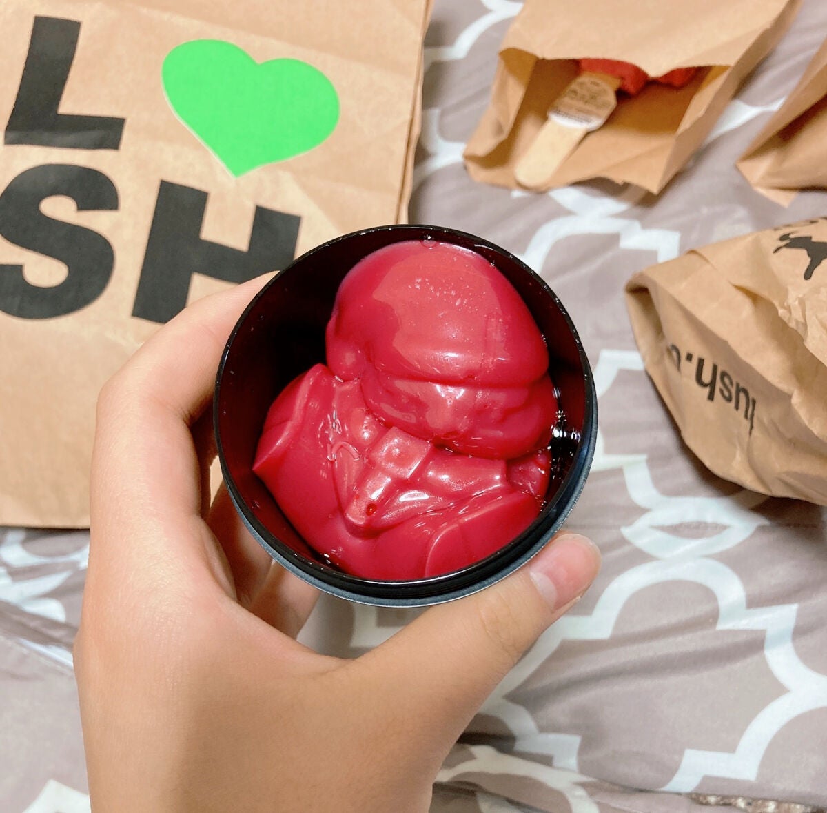 na×2ෆ⸒⸒コメント大好き♥ on LIPS 「LUSHで買った最強シャワージェリー!!今回紹介するものは、シ..」(2枚目)