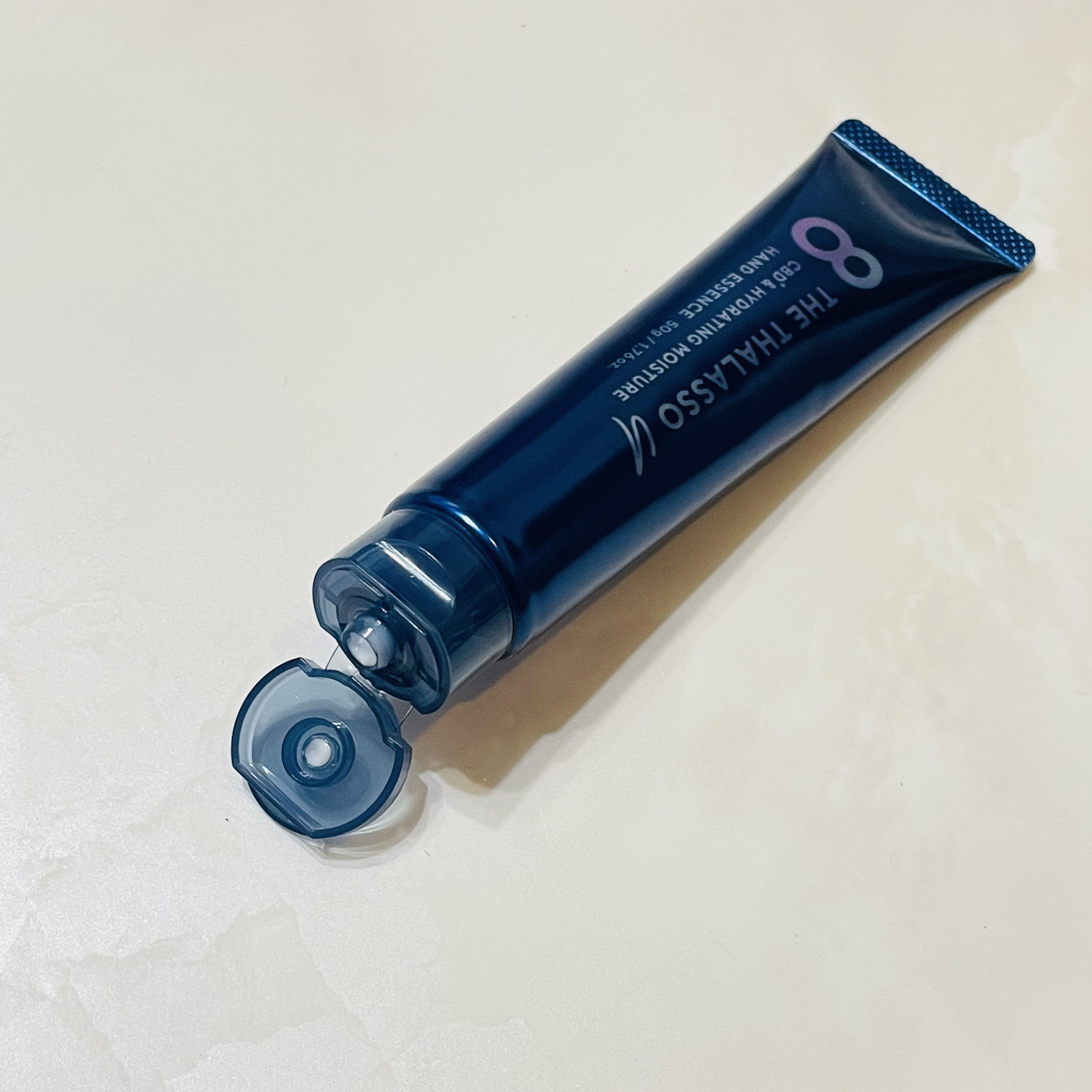 エイトザタラソ ユー CBD＆ハイドレーティング モイスチャー ハンドエッセンス/エイトザタラソ/ハンドクリームを使ったクチコミ（2枚目）