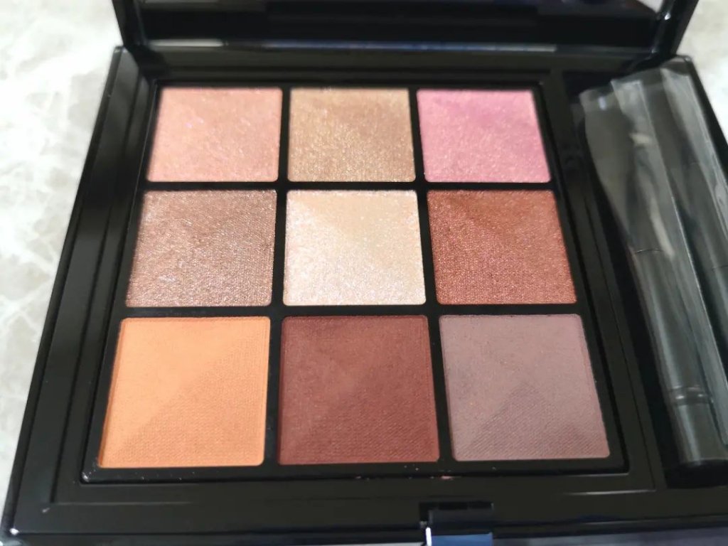 ローズ・パーフェクト・リキッド No.37 ルージュ･グレネ（新）/GIVENCHY/口紅を使ったクチコミ（2枚目）