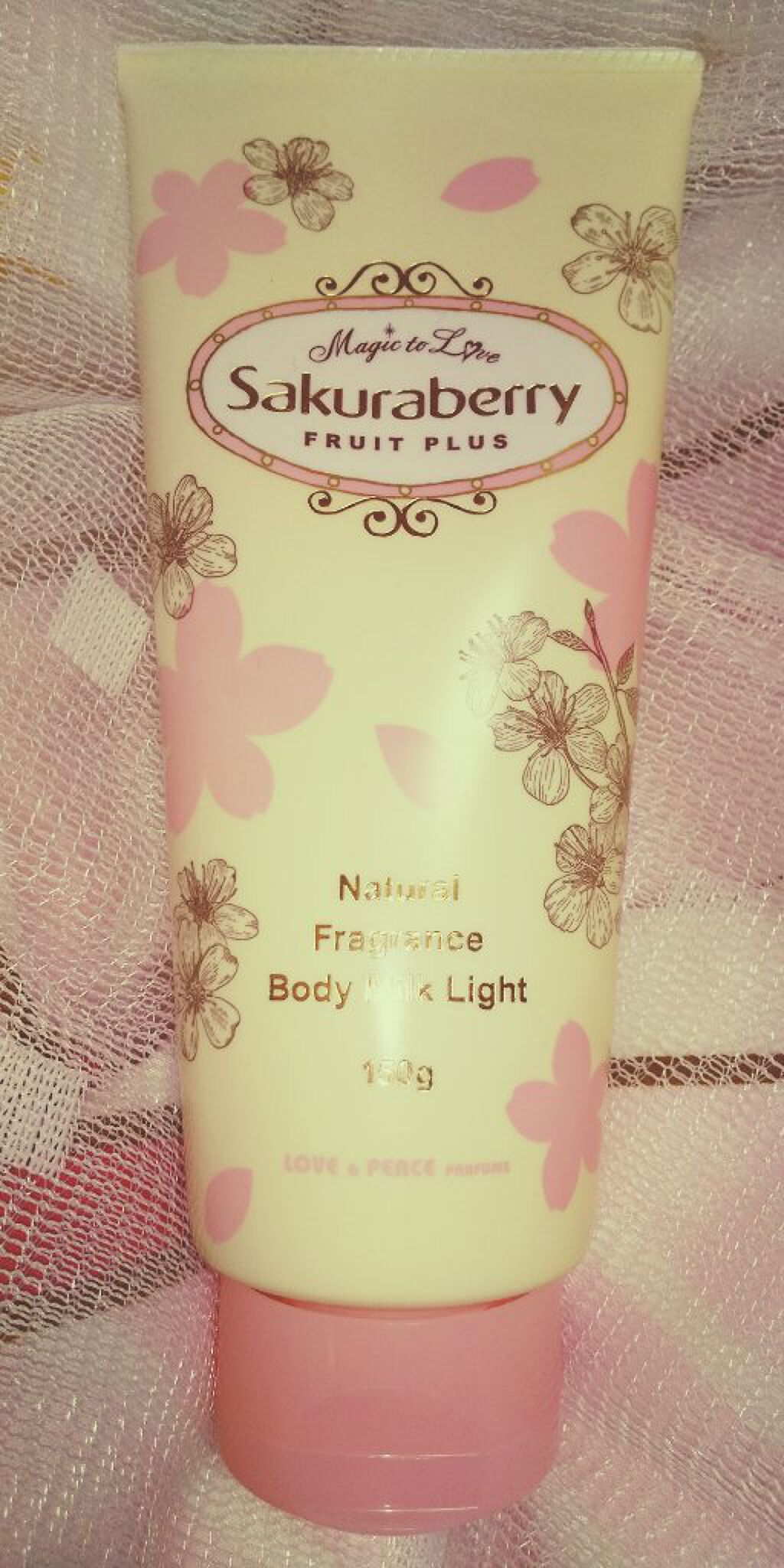 マジック トゥ ラブ サクラベリー　フルーツプラス ナチュラル フレグランス ボディ ミルク ライト/ラブアンドピースパルファム/ボディミルクを使ったクチコミ（1枚目）