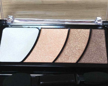 グラデーション アイ カラー(チップ付)/ちふれ/アイシャドウパレットを使ったクチコミ(3枚目)