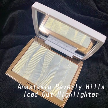 ANASTASIA BEVERLY HILLS  iced out ハイライター