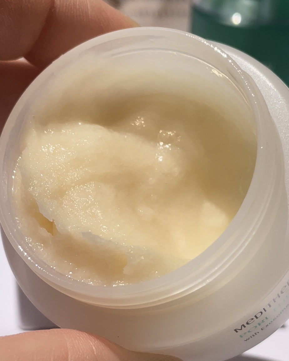 ポアセラメルティングスクラブセラム/MEDITHERAPY/美容液を使ったクチコミ（3枚目）