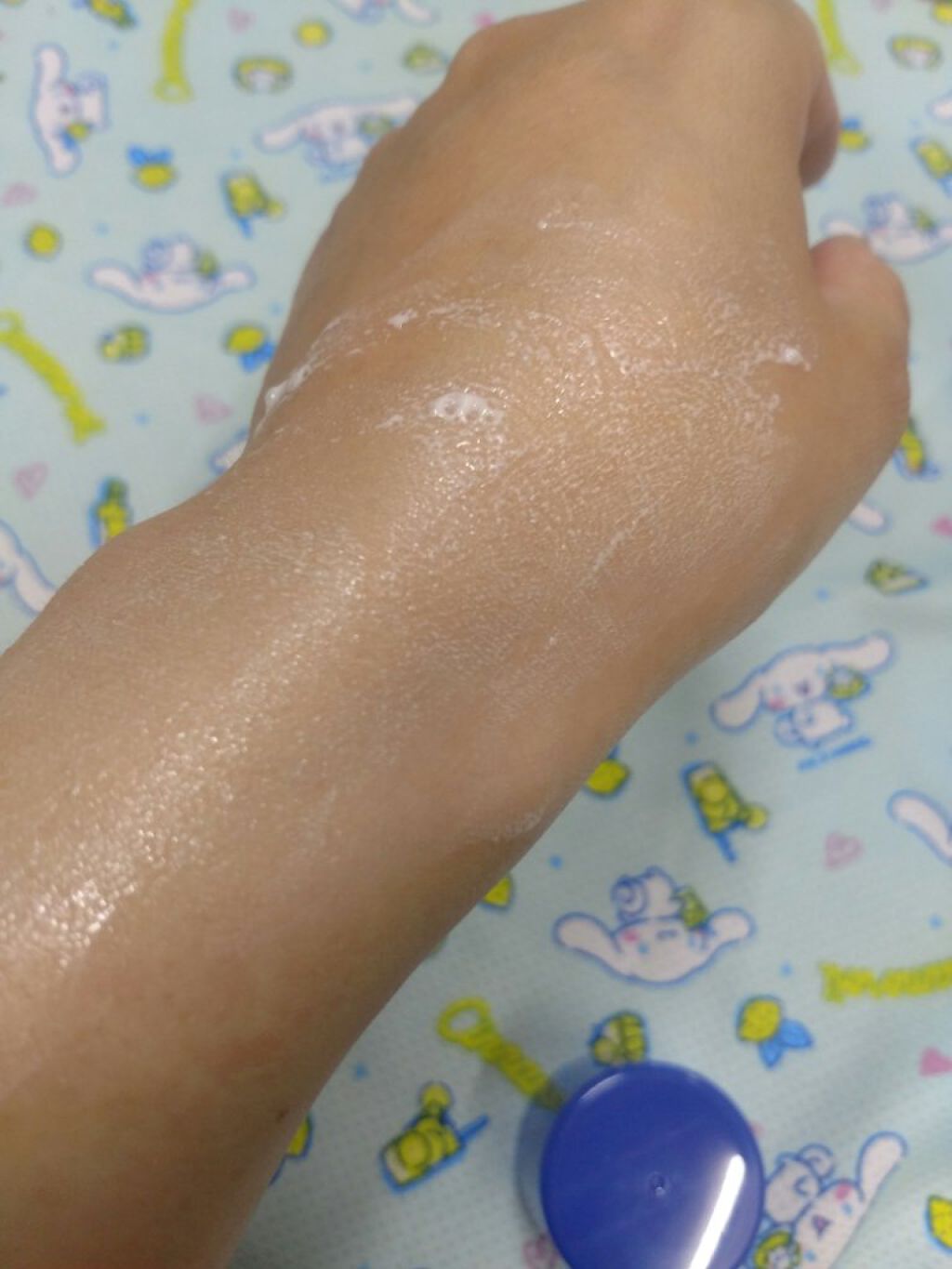 雪肌精 UV ディフェンス アイス バブル ジェルのクチコミ「マイナス5℃を日焼け止めで体感！

こちらはドラッグストアで買いました！

★雪肌精 クリアウ.....」（3枚目）