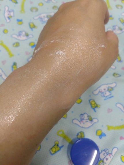 雪肌精 UV ディフェンス アイス バブル ジェルのクチコミ「マイナス5℃を日焼け止めで体感!
こちらはドラッグストアで買いました!
★雪肌精 クリアウ.....」(3枚目)