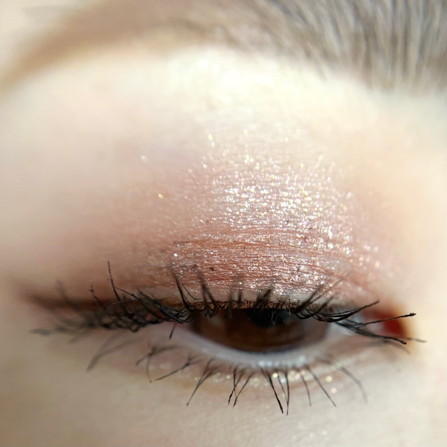 ダズルシャドウ リキッド/M・A・C/リキッドアイシャドウを使ったクチコミ(3枚目)