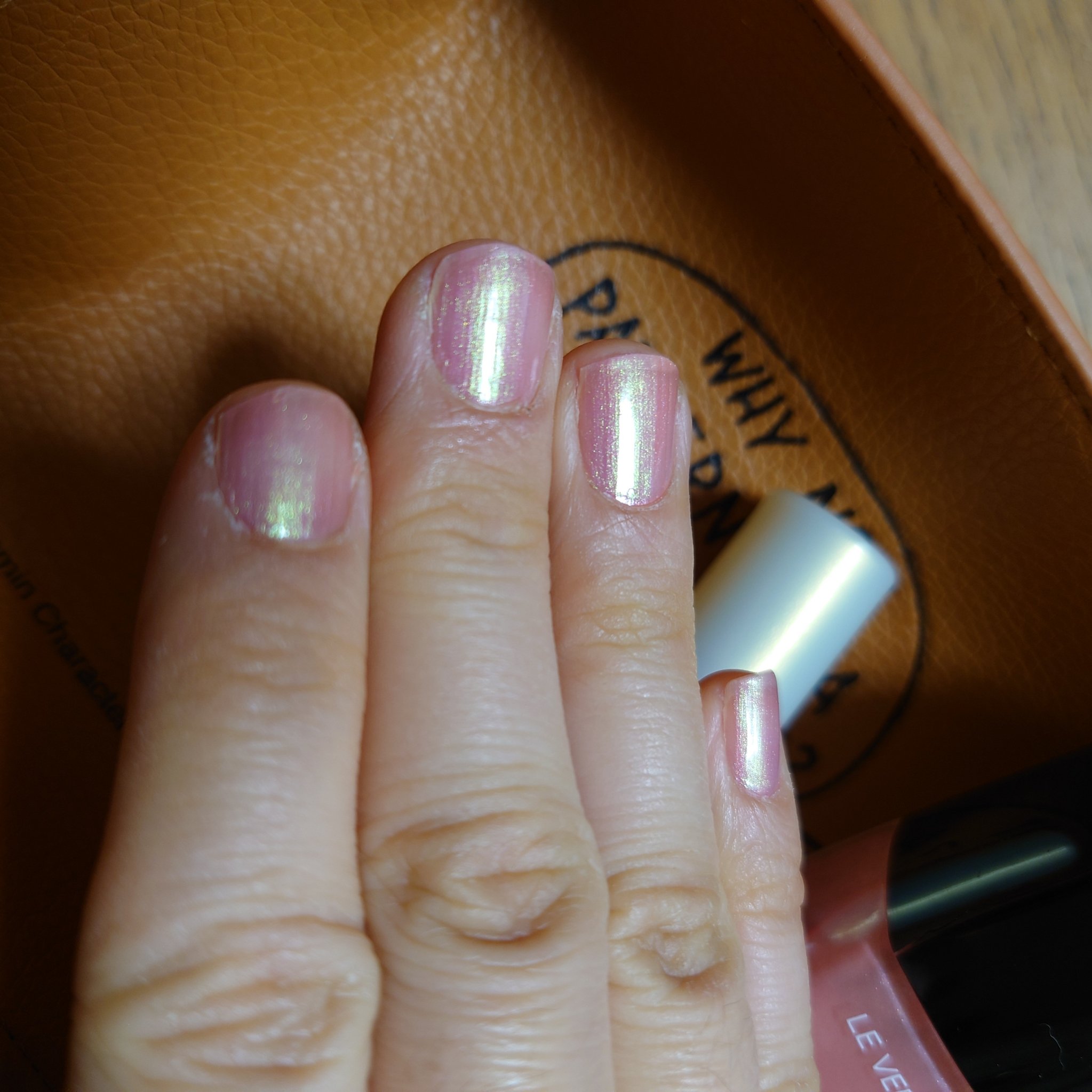 ヴェルニ ロング トゥニュ 741 フルール ドゥ ペシェ/CHANEL/マニキュアを使ったクチコミ（3枚目）