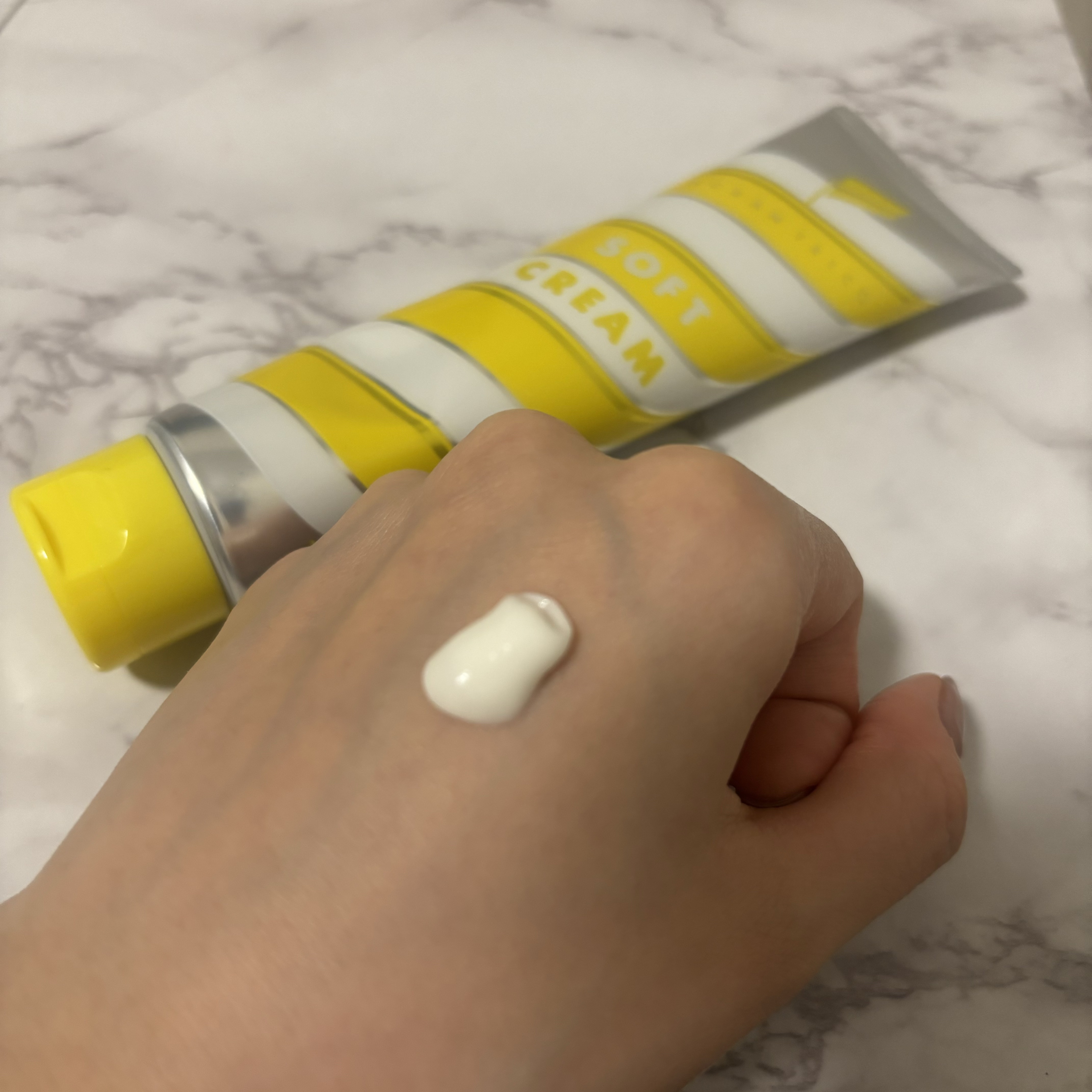 ヘアスタイリング ソフトクリーム/OCEAN TRICO/ヘアワックス・クリームを使ったクチコミ（3枚目）