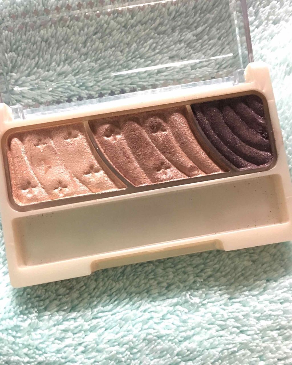 トーンアップアイシャドウ/CEZANNE/アイシャドウパレットを使ったクチコミ(2枚目)