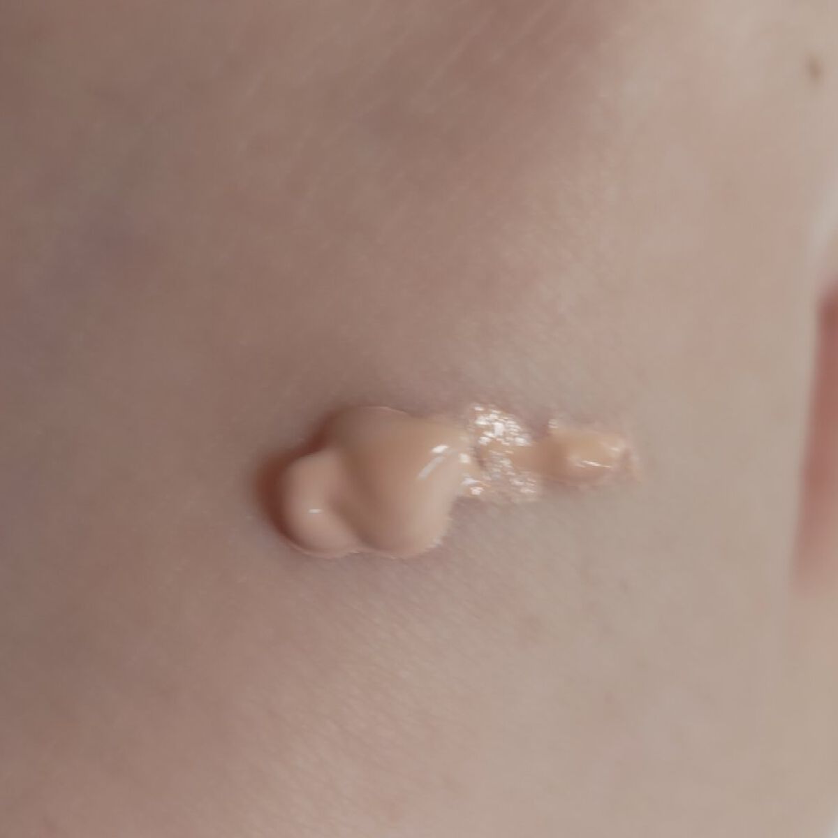 ミルキーラッピングファンデ 02 ベージュ/MAJOLICA MAJORCA/リキッドファンデーションを使ったクチコミ（3枚目）