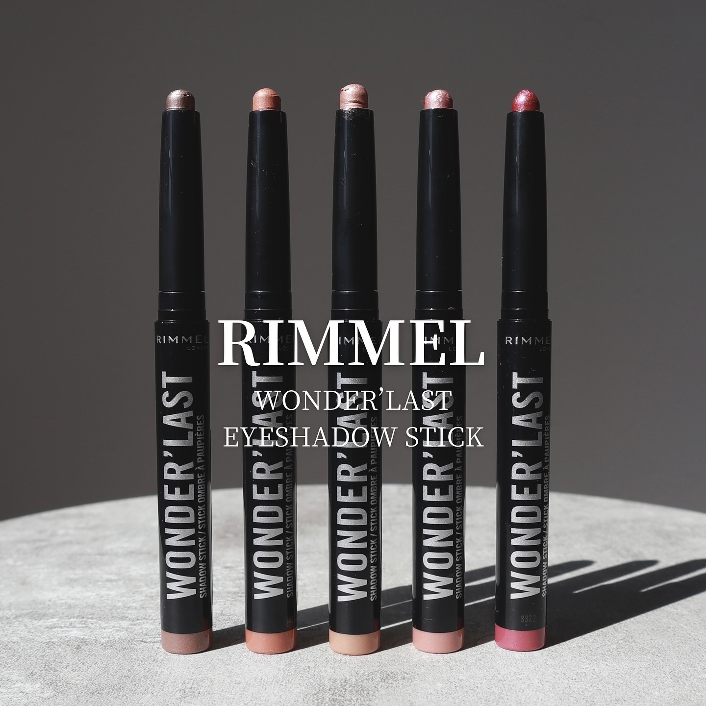 ワンダー ラスト アイシャドウ スティック/リンメル ロンドン/スティックアイシャドウを使ったクチコミ（1枚目）