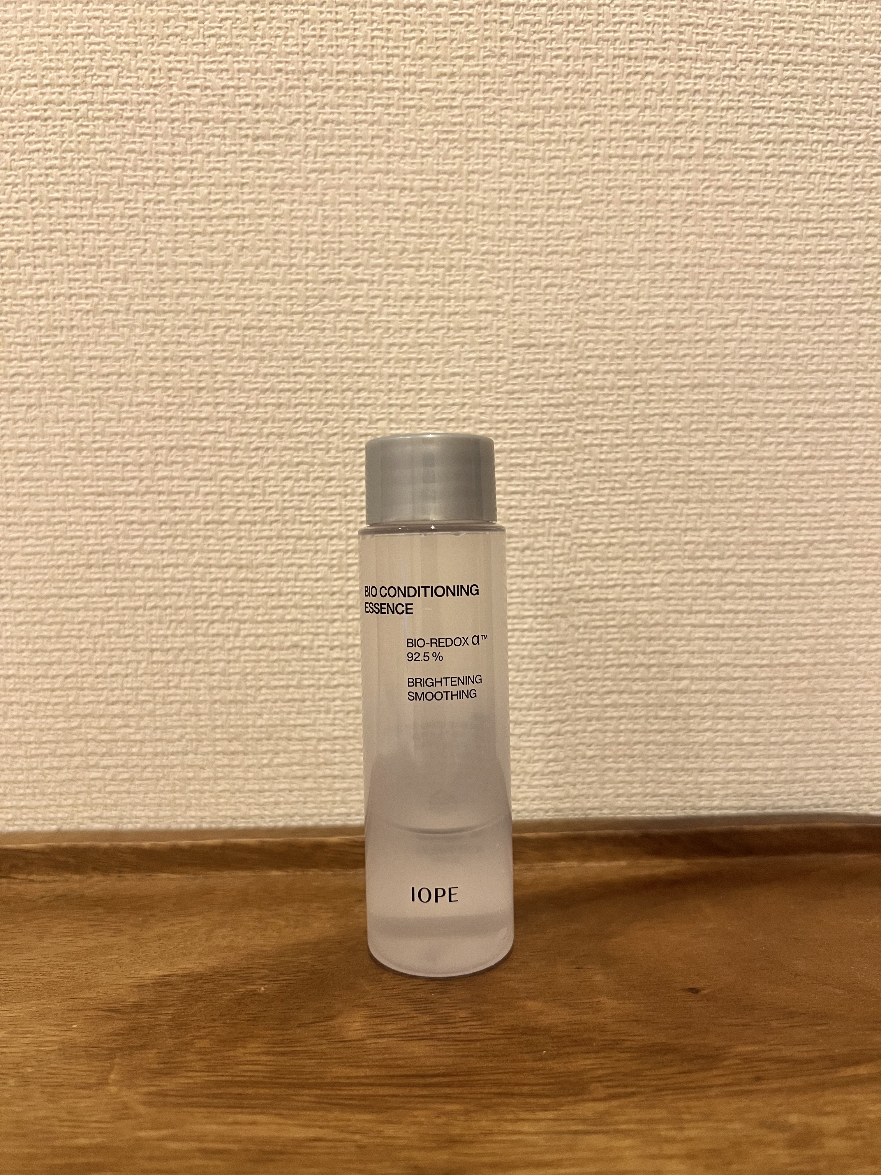 IOPE
バイオ コンディショニング エッセンス

メガコスメランドにていただいた化粧水です。

テクスチャーはシャバシャバでかなりみずみずしい印象。特に気になる香りはしません。
お肌に馴染ませると程よくしっとり感もあって乾燥する感じもあり