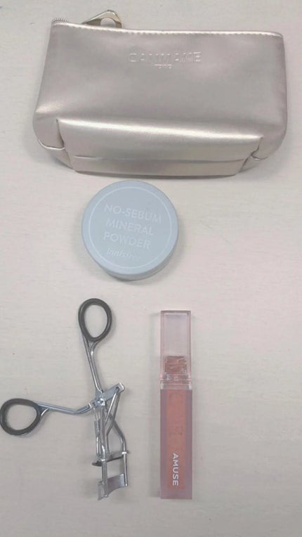 垢抜けちゃん on LIPS 「女子力高いと言われた私の鞄の中身紹介!こんにちは!荷物が女子力..」(4枚目)