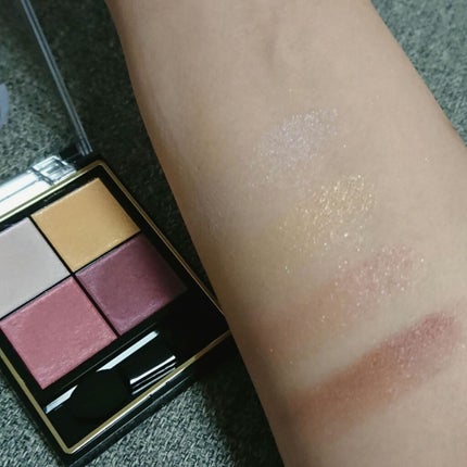 リアルクローズシャドウ/excel/アイシャドウパレットを使ったクチコミ(2枚目)