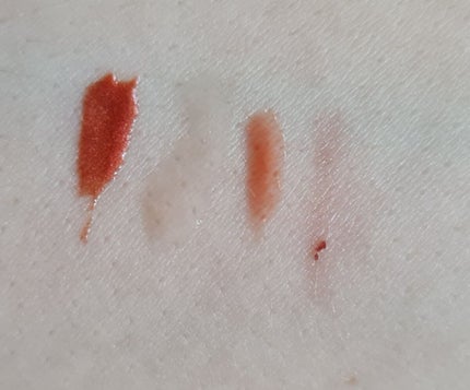 Melvita リップオイルのクチコミ「今回は腕に塗ったリップバーム、リップオイルの写真だけを見せます。
別々のレビューで紹介すると思.....」(2枚目)