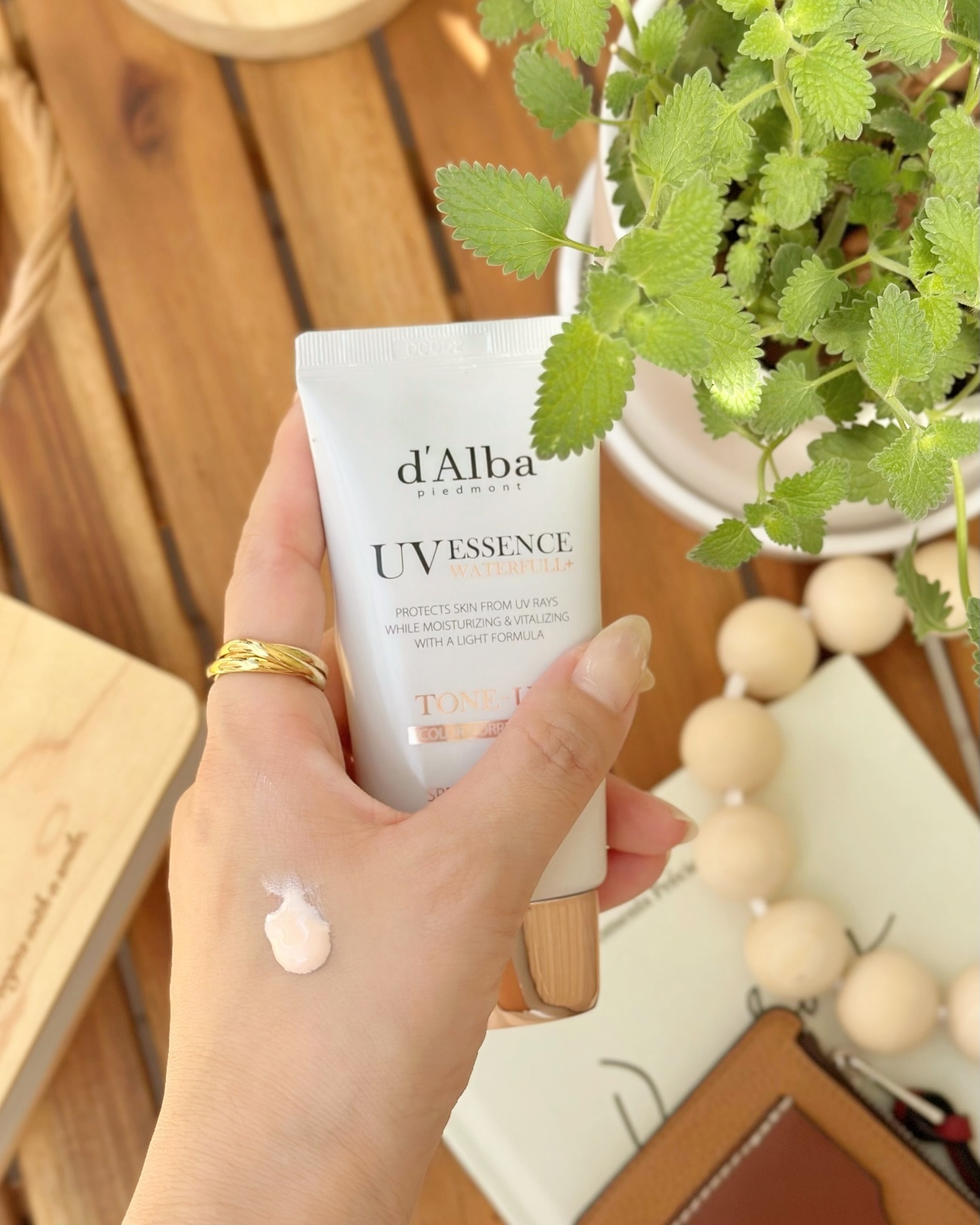 ウォータフルトーンアップサンクリーム/ダルバ/日焼け止めクリームを使ったクチコミ（2枚目）