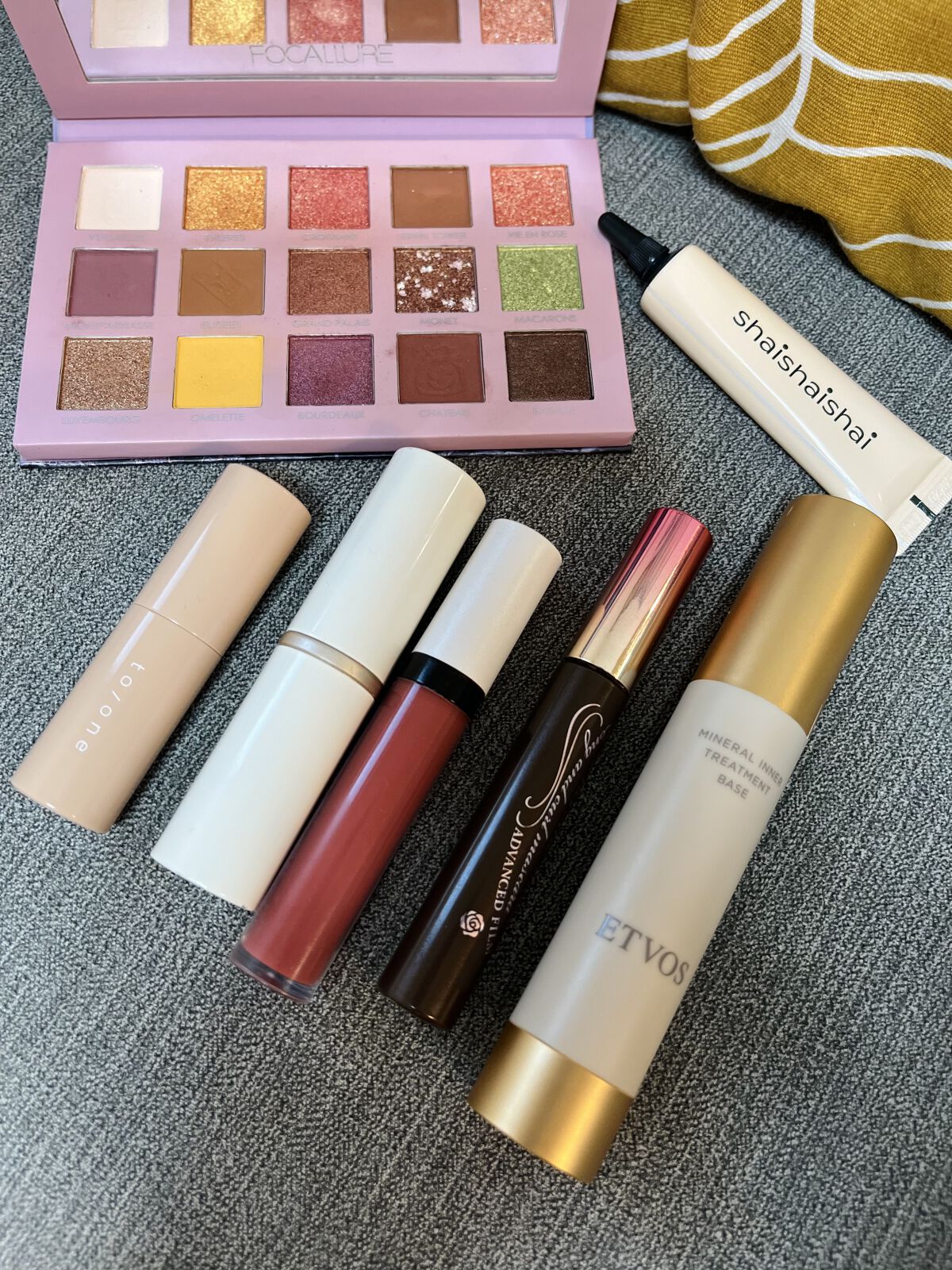 トゥルーディメンションラディアンスバーム/hince/スティックハイライトを使ったクチコミ（1枚目）