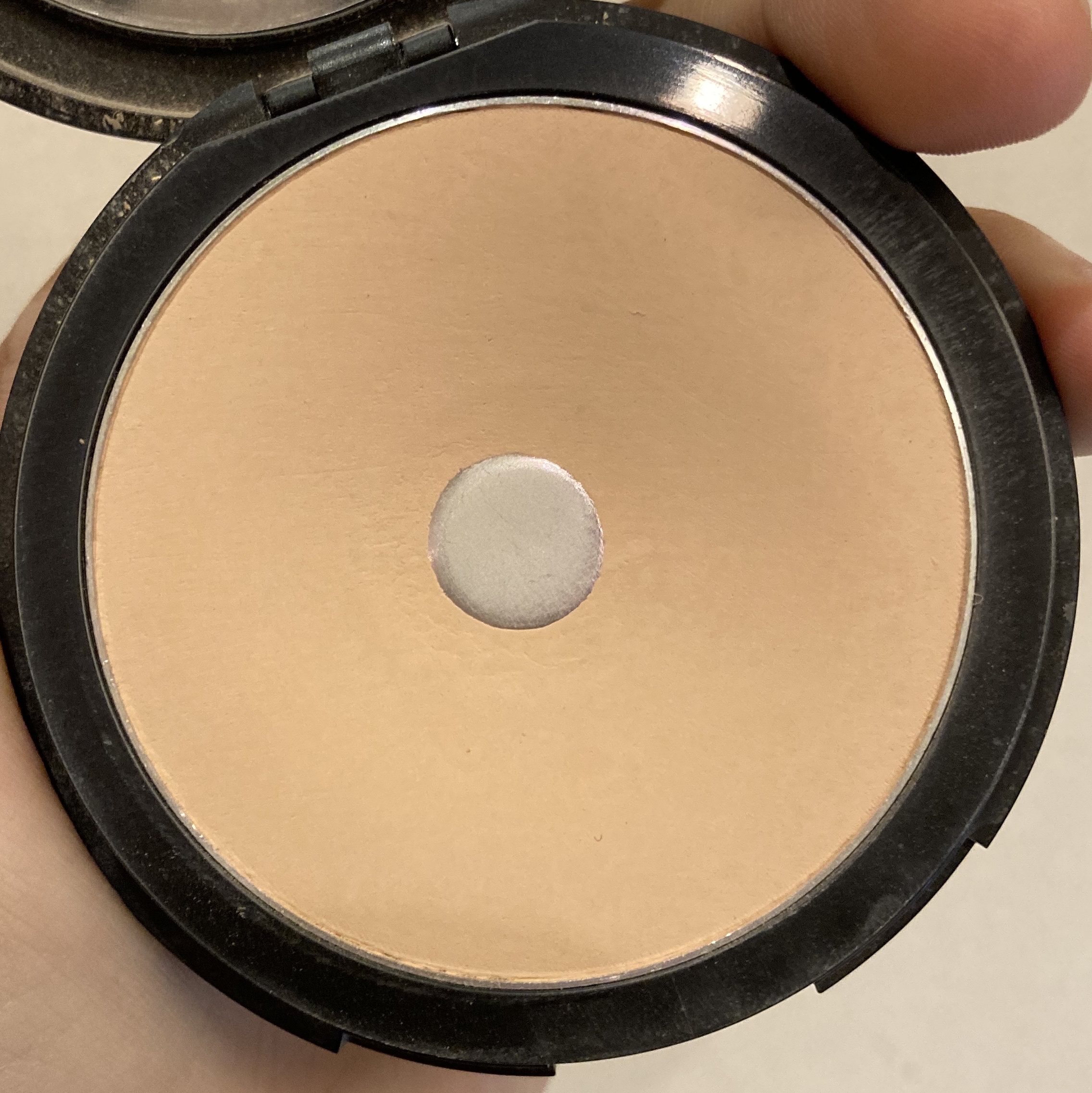 ミネラルファンデーション/D-RAY/パウダーファンデーションを使ったクチコミ（2枚目）