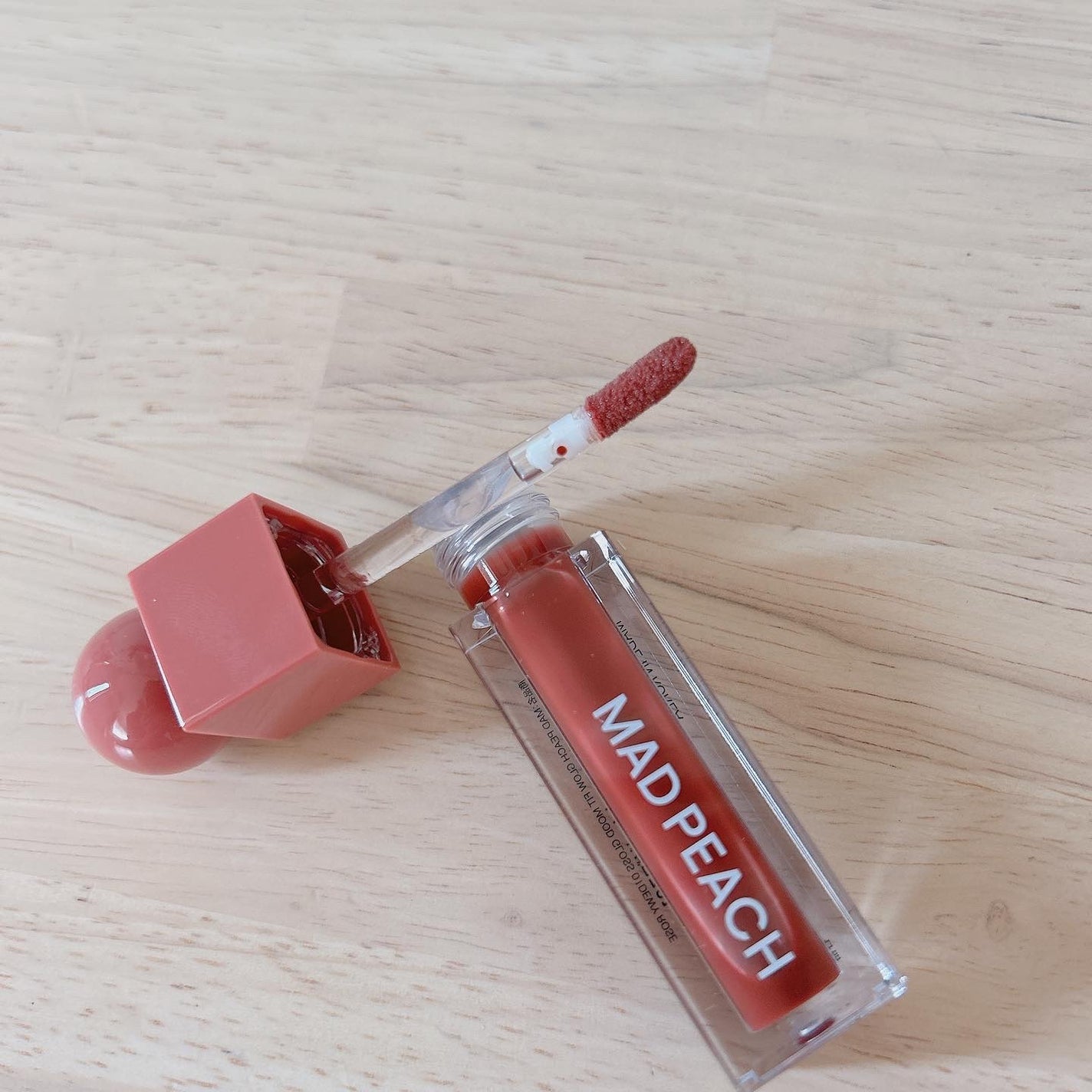 マッドピーチグロウフィットムードグロス/MAD PEACH/リップグロスを使ったクチコミ(2枚目)