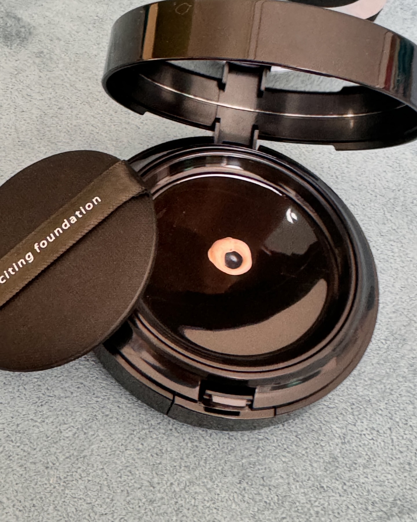 V3 エキサイティングファンデーション/SPICARE/クッションファンデーションを使ったクチコミ（2枚目）