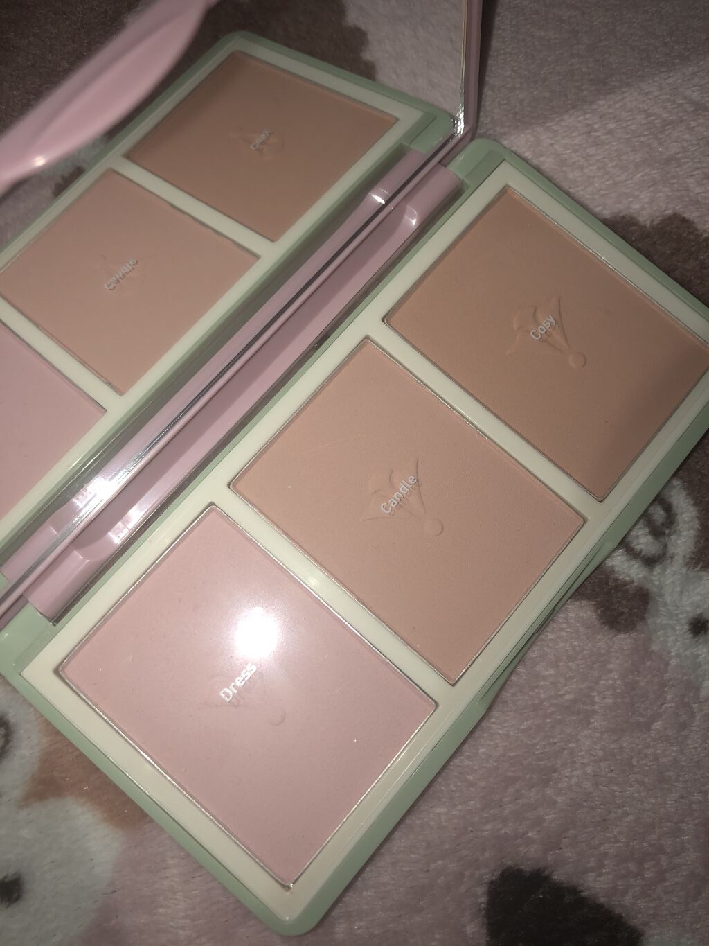 ヴィンテージ フィルター チーク パレット Vintage Filter Edition/innisfree/パウダーチークを使ったクチコミ（2枚目）