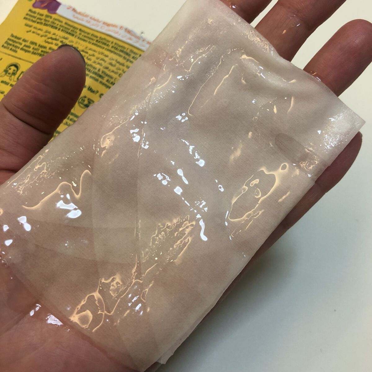 Natural Glow Saffron & Vitamin C Sheet Mask/Himalaya Herbals/シートマスク・パックを使ったクチコミ（2枚目）