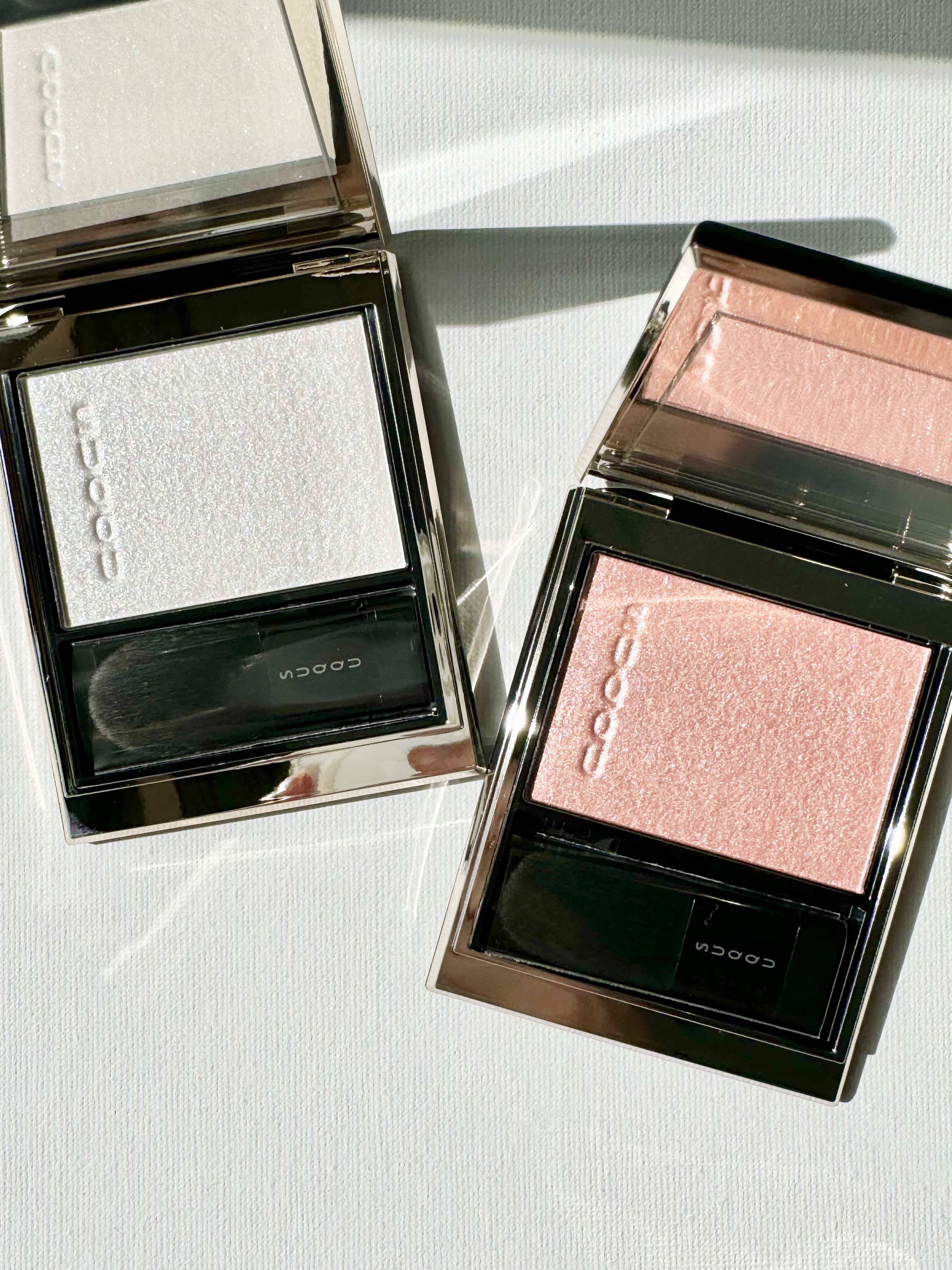 ＼SUQQU限定ハイライト♡／

♡#SUQQU
#リフレクトハイライター
#WHITEOPAL #ホワイトオパール 101
#SAKURAQUARTZ #サクラクウォーツ 102

各6,600yen(税込)

スックからの限定ハイライト