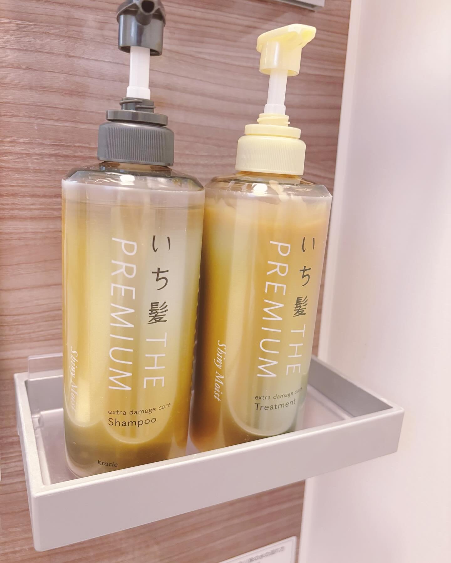 THE PREMIUM エクストラダメージケアシャンプー／トリートメント（シャイニーモイスト）/いち髪/市販シャンプーを使ったクチコミ（2枚目）